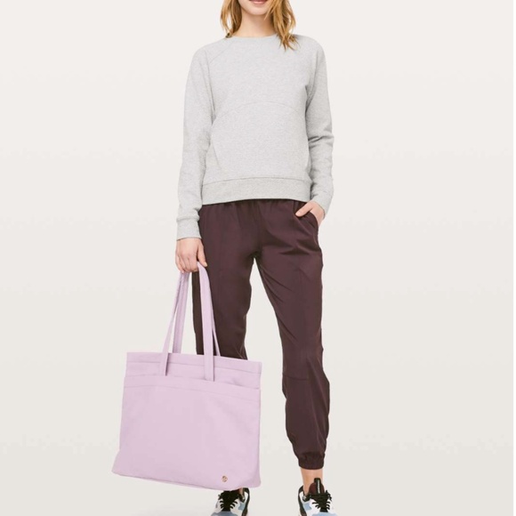 Lululemon On My Level Tote *Large 15L Antoinette - Picture 1 of 7